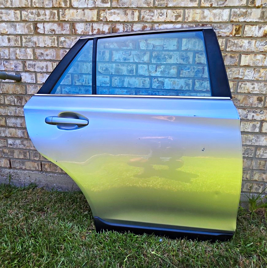 2015-2018 Subaru Outback Rear Passenger Door (Complete) 2015-2018 Subaru Outback Rear Passenger Door (Complete)