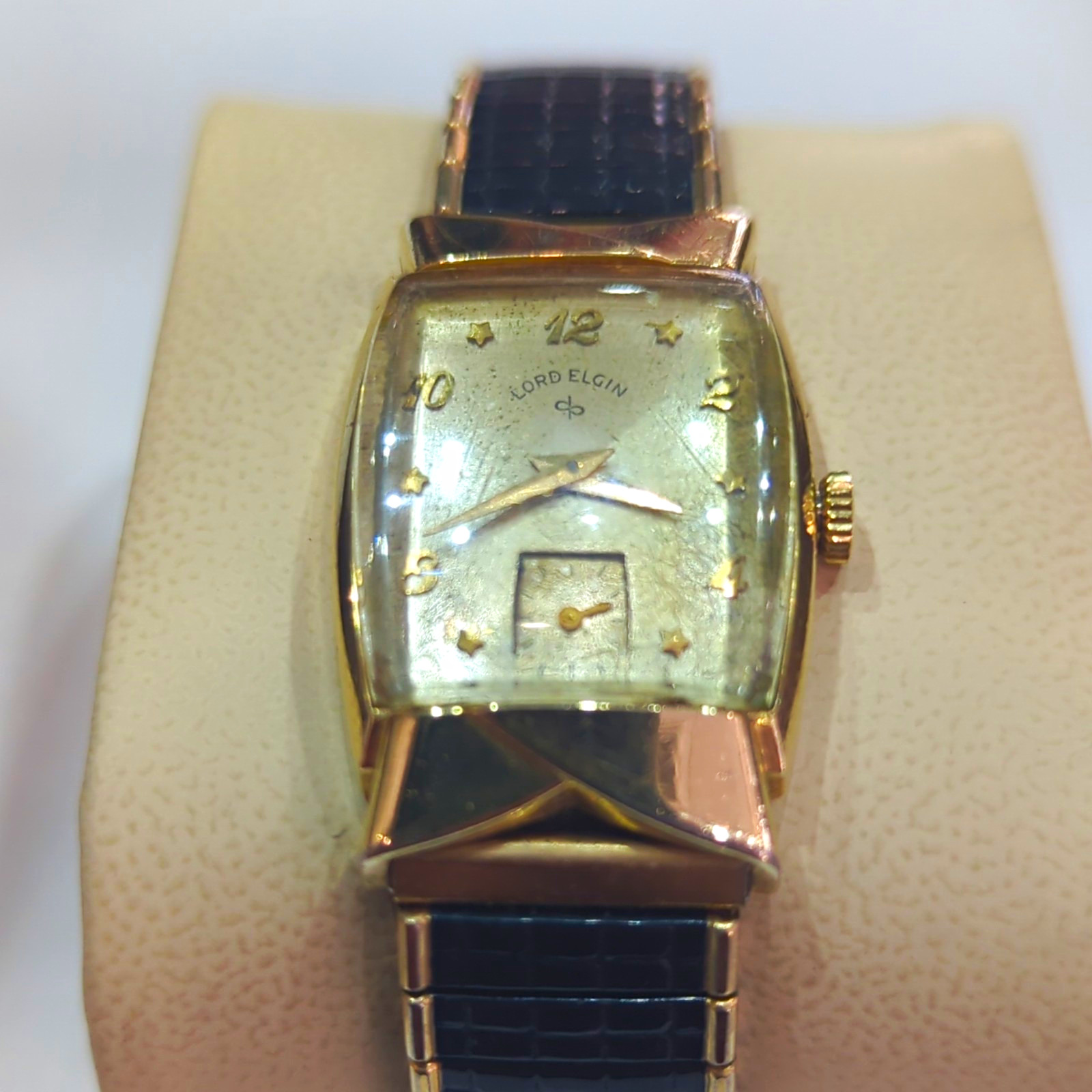 Elgin Lord Elgin Vintage 1950s Tonneau Manual 17J Small Sec Silver Dial Elgin Lord Elgin Vintage 1950s Tonneau Manual 17J Small Sec Silver Dial