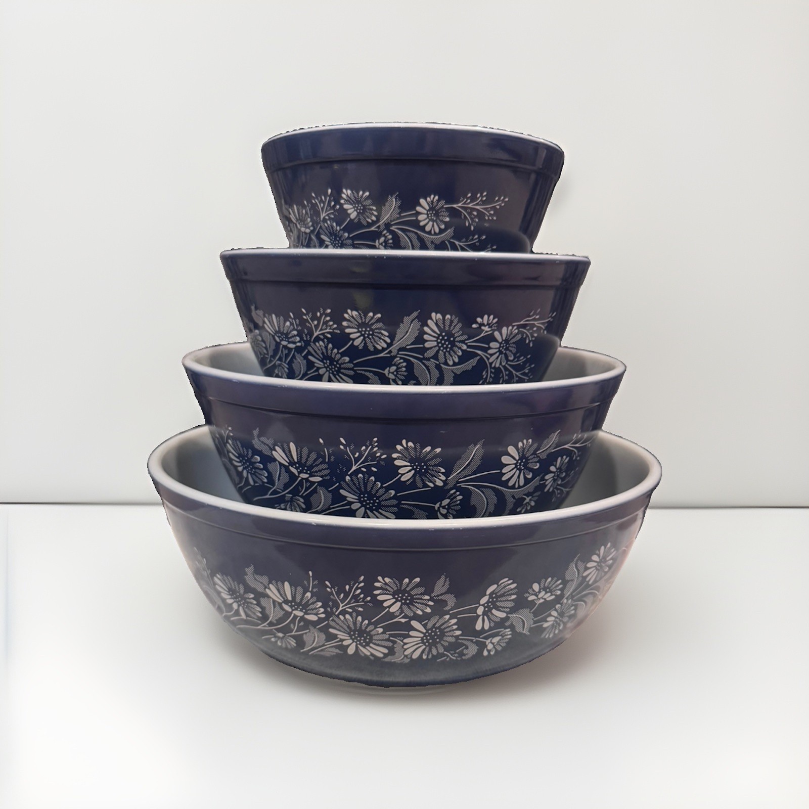 🔥Pyrex Vintage Colonial Mist Mixing Nesting 4 Bowl Set HTF ALL BLUE 💥 🔥Pyrex Vintage Colonial Mist Mixing Nesting 4 Bowl Set HTF ALL BLUE 💥