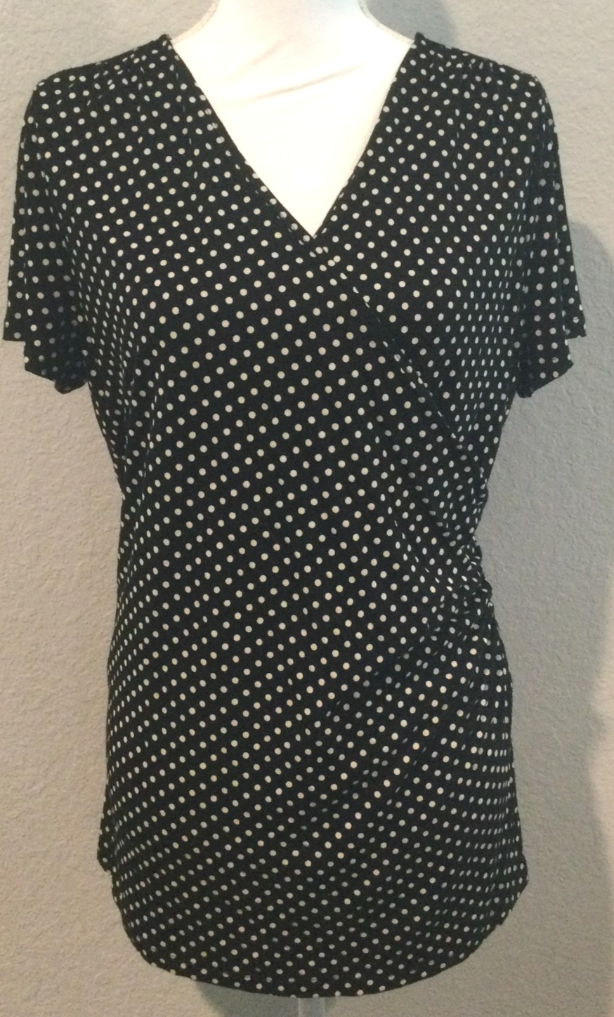 Talbot\'s Women\'s Navy Blue Blouse Polk Dots V-neck Short Sleeve Size L NWT Talbot\'s Women\'s Navy Blue Blouse Polk Dots V-neck Short Sleeve Size L NWT