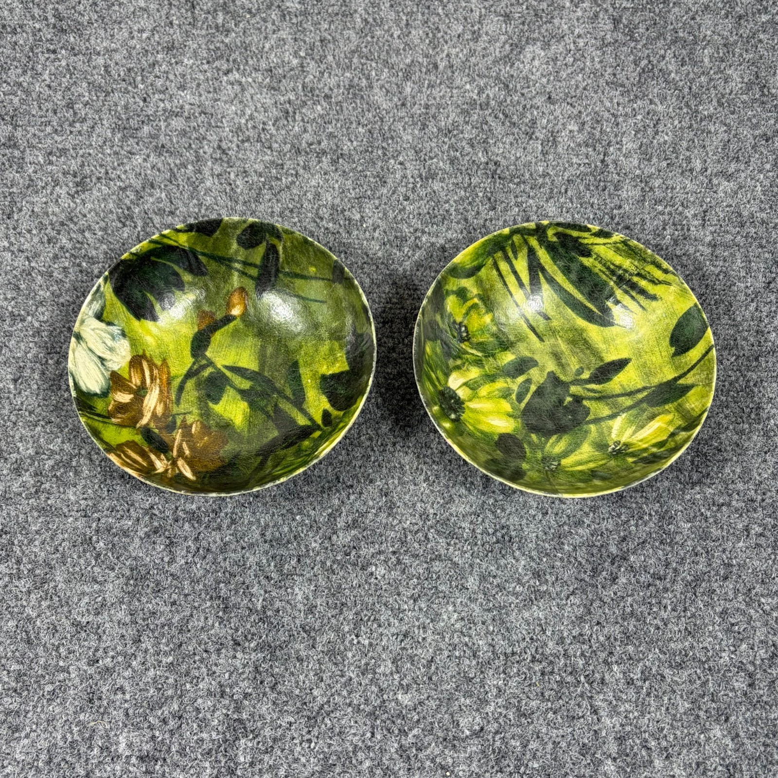 Vtg 60s 70s MCM Vibrant Fiberglass Bowls Set of 2 Green Hues Floral Leaves Decor Vtg 60s 70s MCM Vibrant Fiberglass Bowls Set of 2 Green Hues Floral Leaves Decor