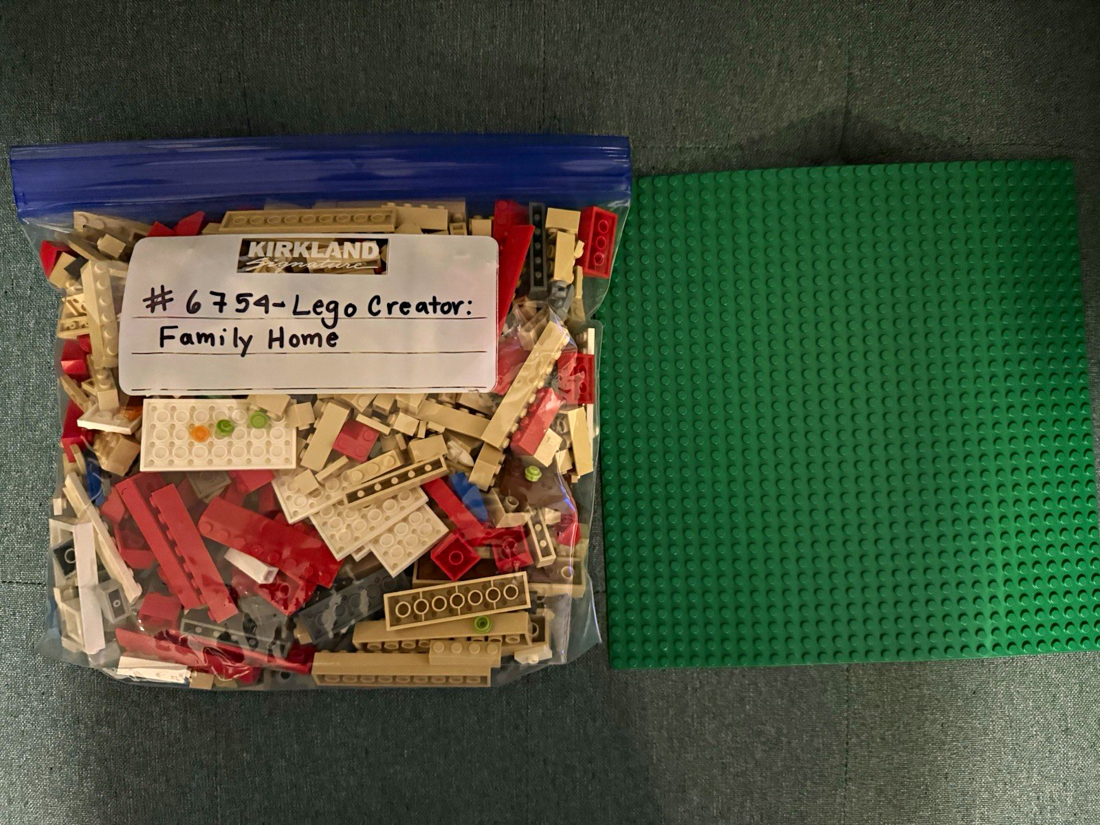 LEGO Creator 6754 Family Home Nearly Complete; 1 Missing Piece + Instructions