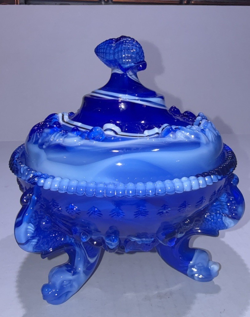 Vintage Westmoreland Blue Slag Argonaut Shell 3-Dolphin Ftd. Covered Candy Dish Vintage Westmoreland Blue Slag Argonaut Shell 3-Dolphin Ftd. Covered Candy Dish