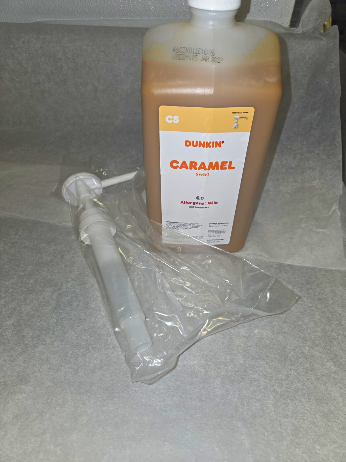 Dunkin' Caramel Swirl Coffee Flavoring Syrup (Milk) Exp 1/25/2027