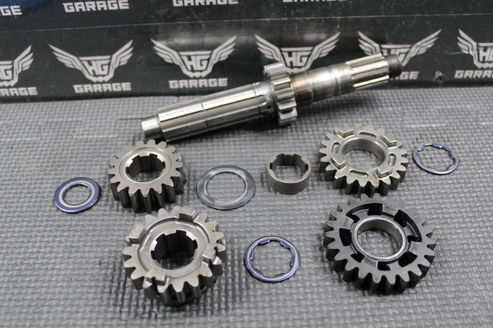 1997 HONDA 89-01 CR250R OEM TRANSMISSION TRANS MAIN SHAFT GEARBOX GEARS NICE