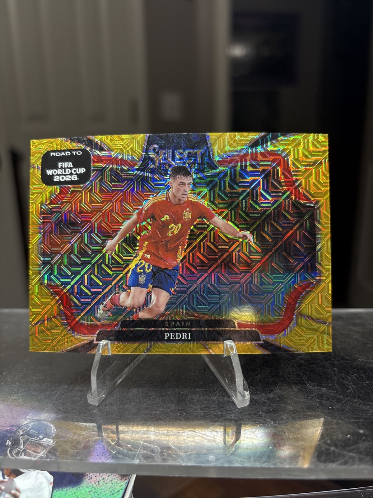 2025-26 Select Soccer  FIFA Pedri #247 Field Level Gold Mojo Prizm  1/10 Spain