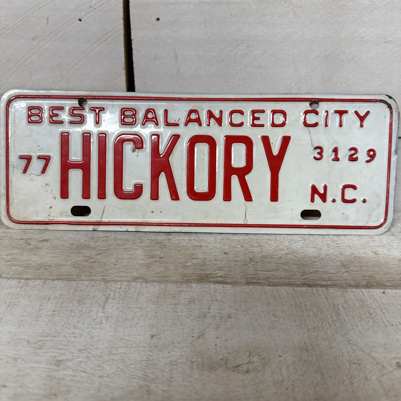 1970 HICKORY North Carolina “ BEST BALANCED CITY” License Plate Town Topper