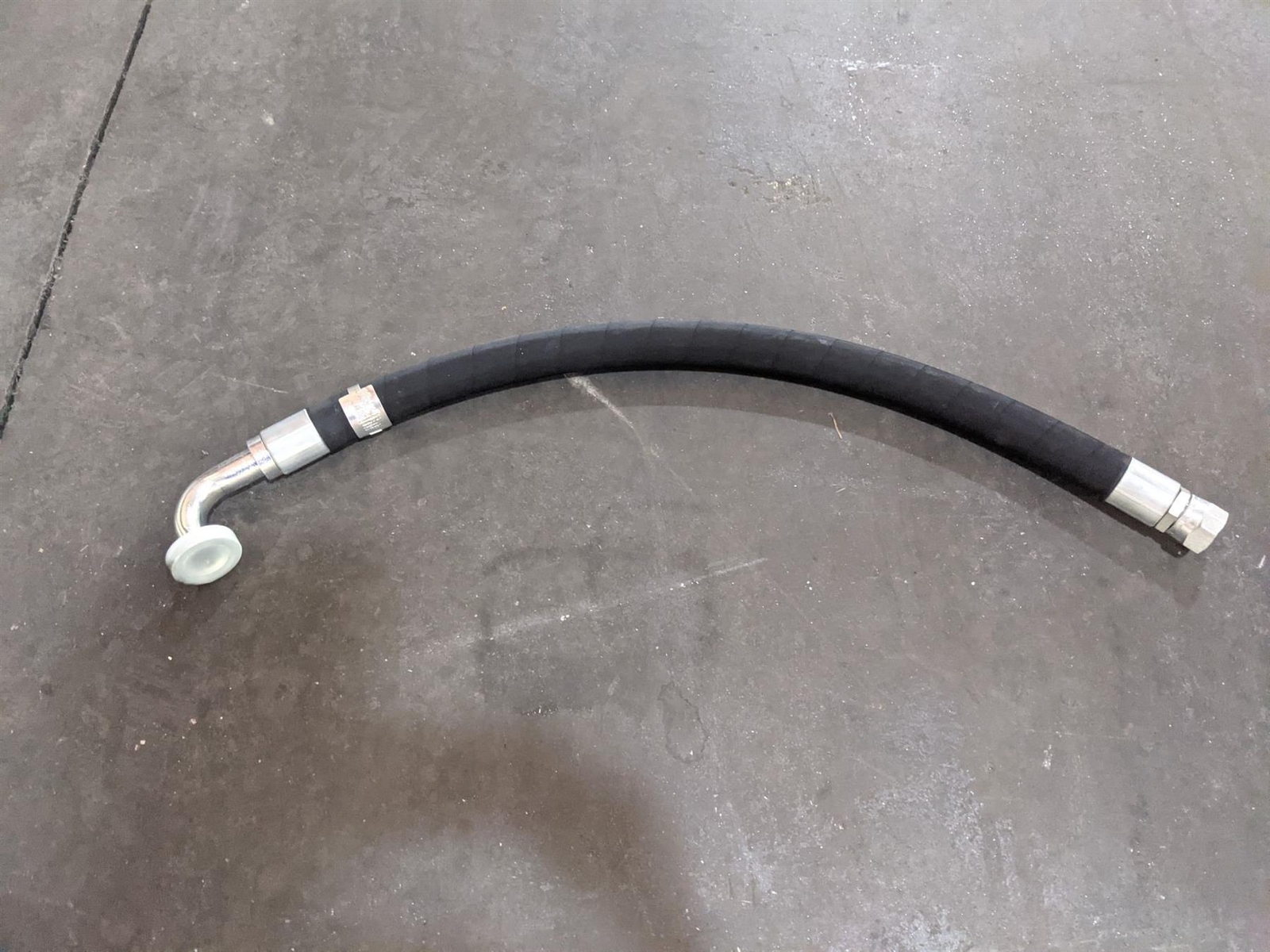 Hose Assembly Flexible Tubing 10921189 Eaton Aeroquip 276614-20-16S34 NOS