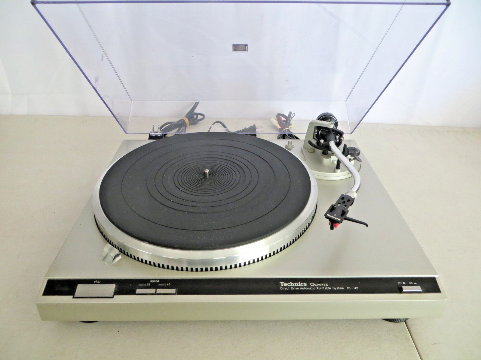 Vintage Technics SL-Q2 Turntable Quartz Direct Drive Japan VGC Read