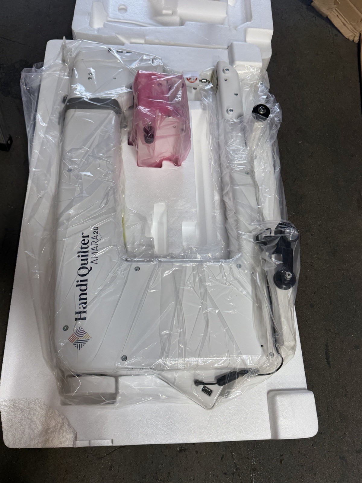 Handi Quilter Amara 20\
