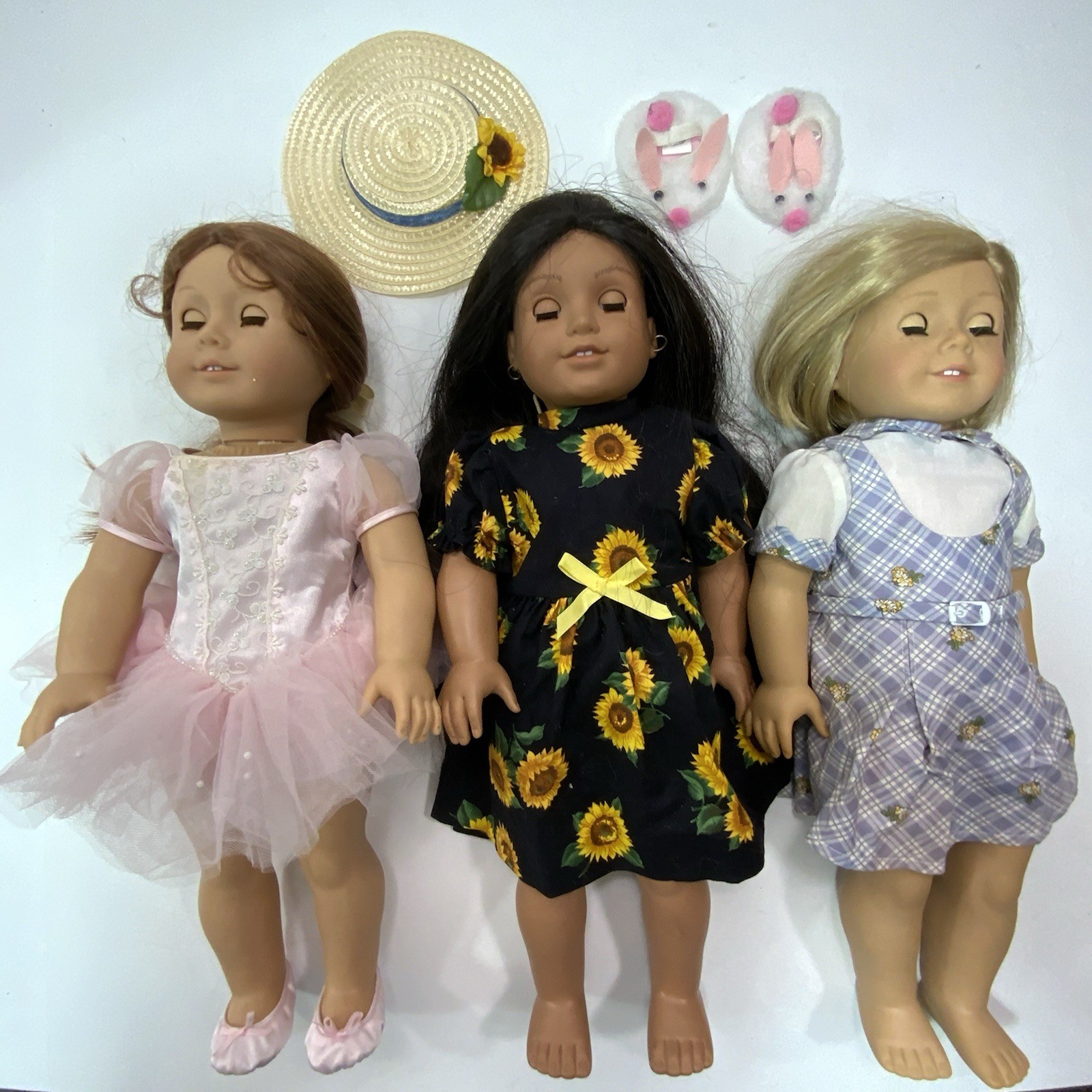 Pleasant Company American Girl Lot of 3 18in & 1 6.5” w/ Outfits Pleasant Company American Girl Lot of 3 18in & 1 6.5” w/ Outfits