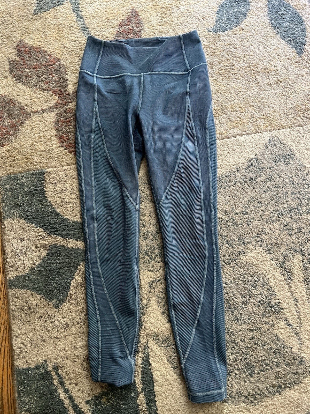 Women’s Lululemon Leggings Sz 6