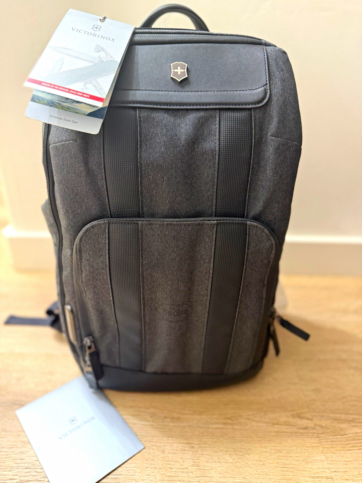 Victorinox Architecture Urban2 City Backpack Gray Black NWT 17L Laptop 611955
