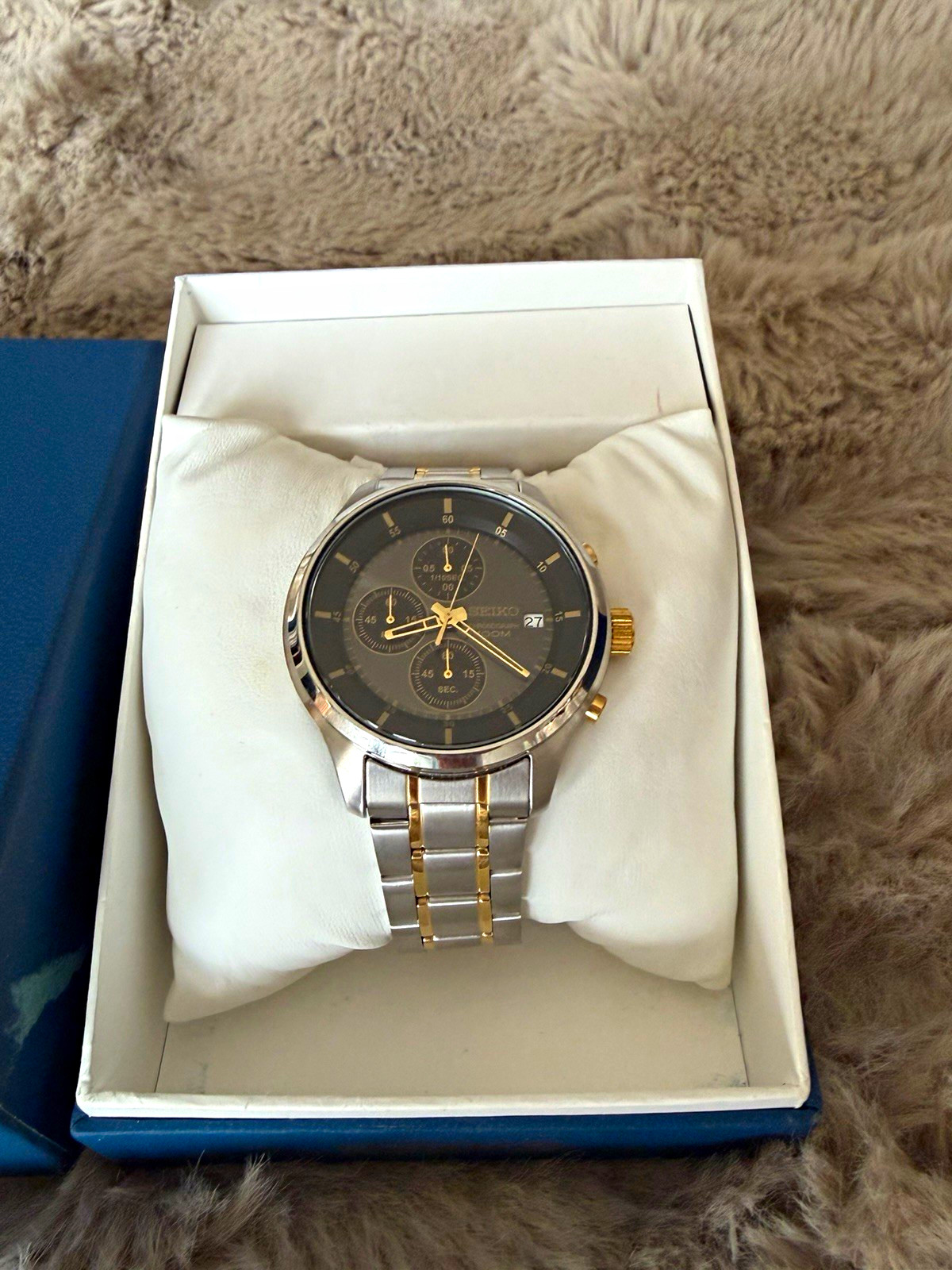Seiko Kinetic Chronograph Two-Tone Bracelet Black Dial 42mm 100m Box Seiko Kinetic Chronograph Two-Tone Bracelet Black Dial 42mm 100m Box