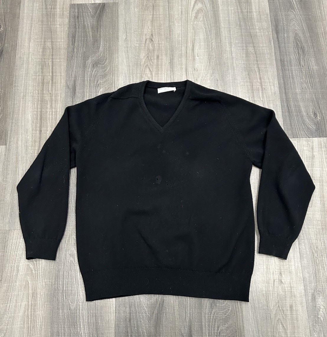 Johnstons of Elgin Men\'s Large Wool V Neck Black Sweater Scotland *Read Descrip.