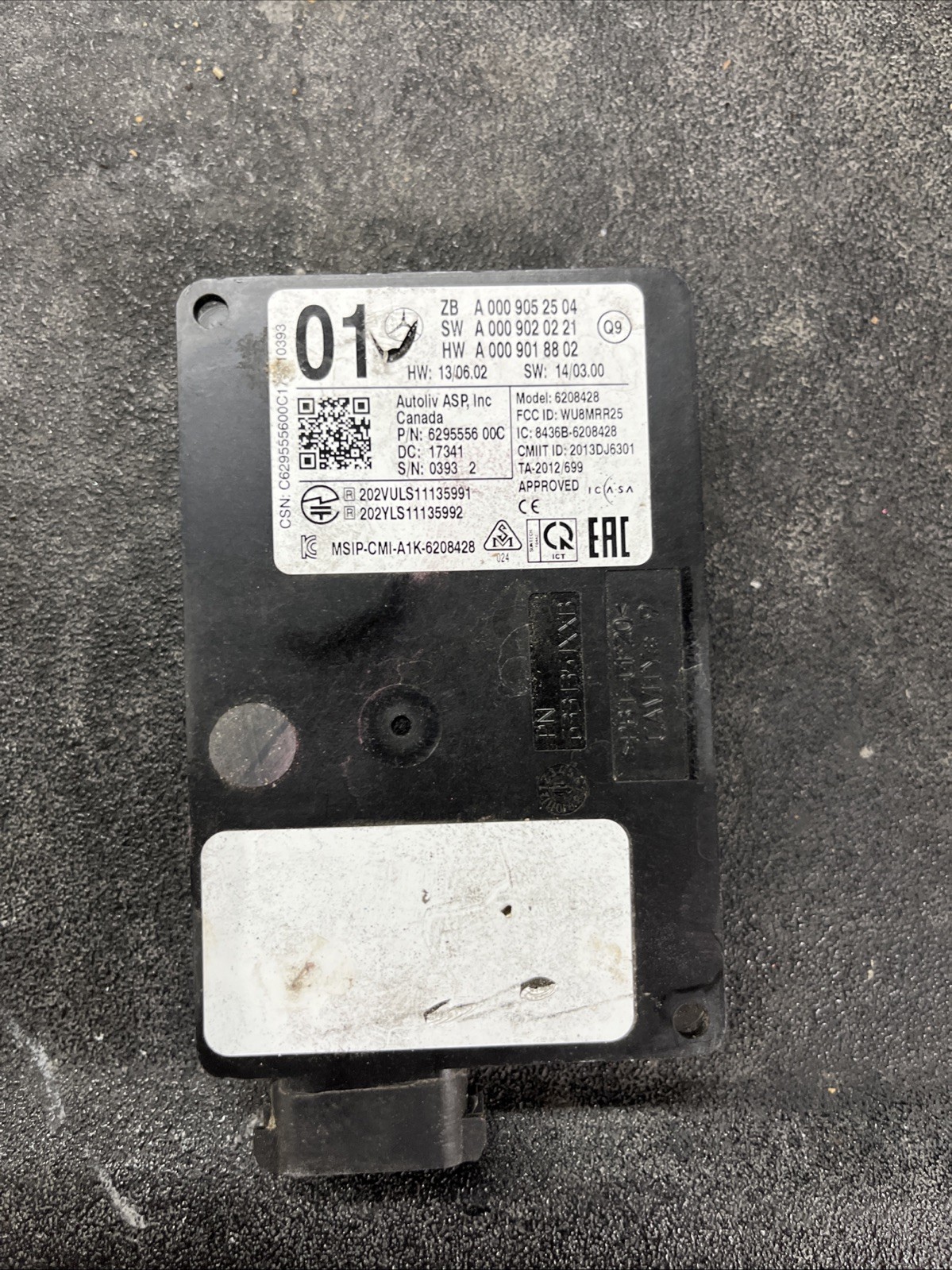 2015-2020 Mercedes Benz Gla 250 Left / Right Sensor Radar Oem A0009052504 2015-2020 Mercedes Benz Gla 250 Left / Right Sensor Radar Oem A0009052504