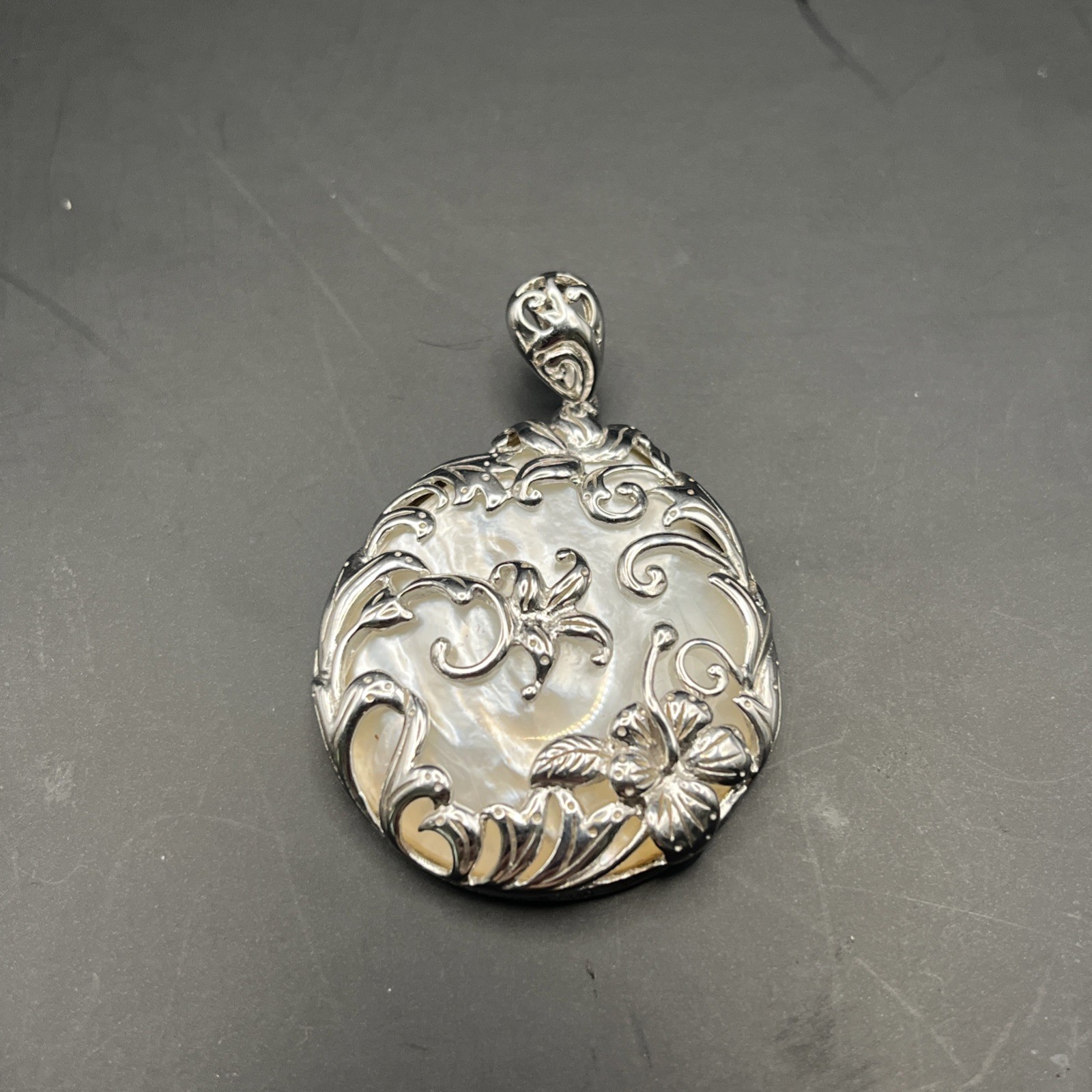 JTV Mother of Pearl Sterling Pendant  Flower  