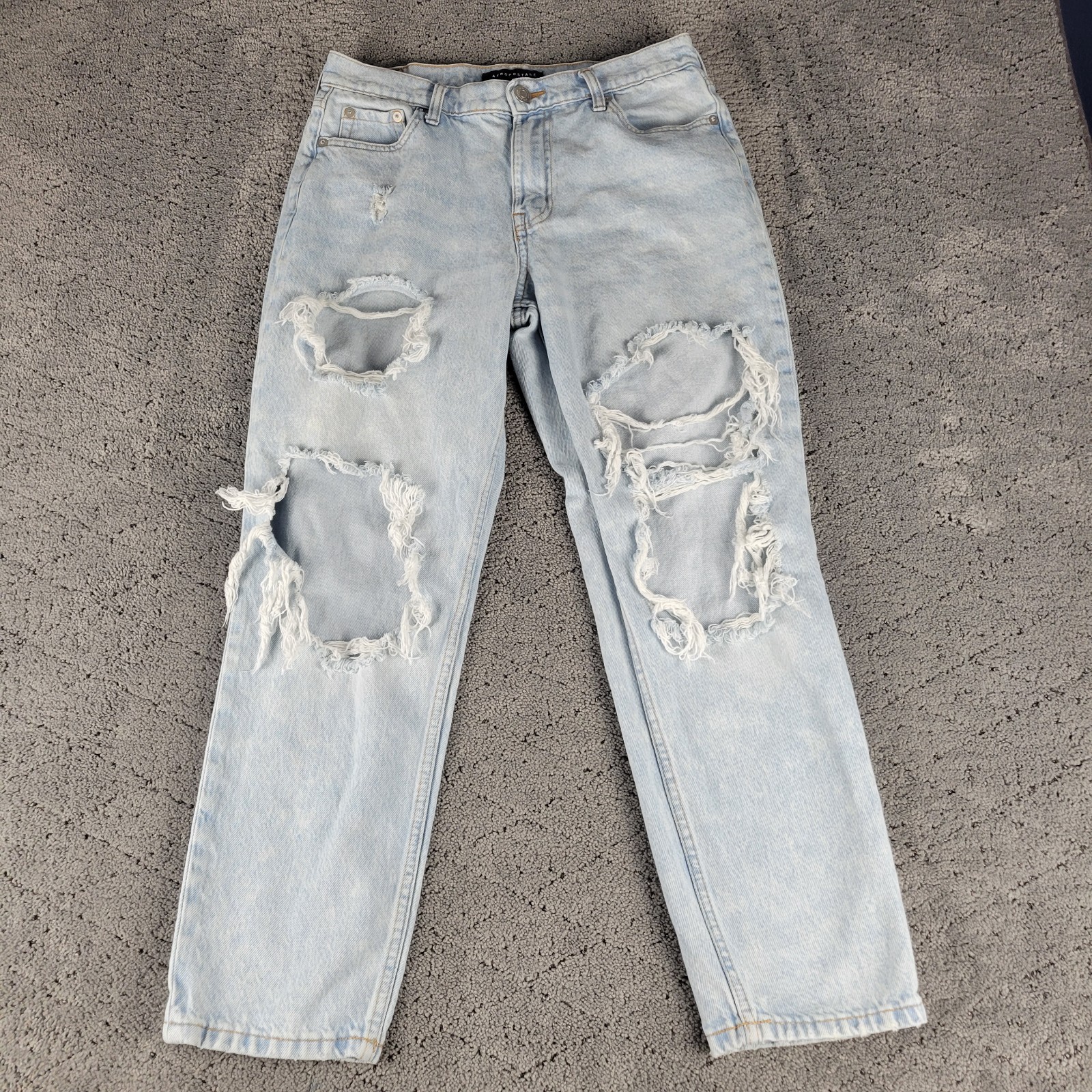 Aeropostale Jeans Womens 8 Blue Mom Jean Distressed Ripped Light Wash Denim