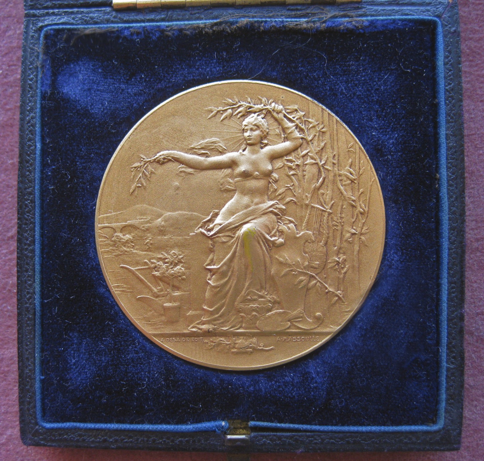 Hors Concours, Nancy 1929 French Bronze Award Medal, by A. Massoulle Hors Concours, Nancy 1929 French Bronze Award Medal, by A. Massoulle