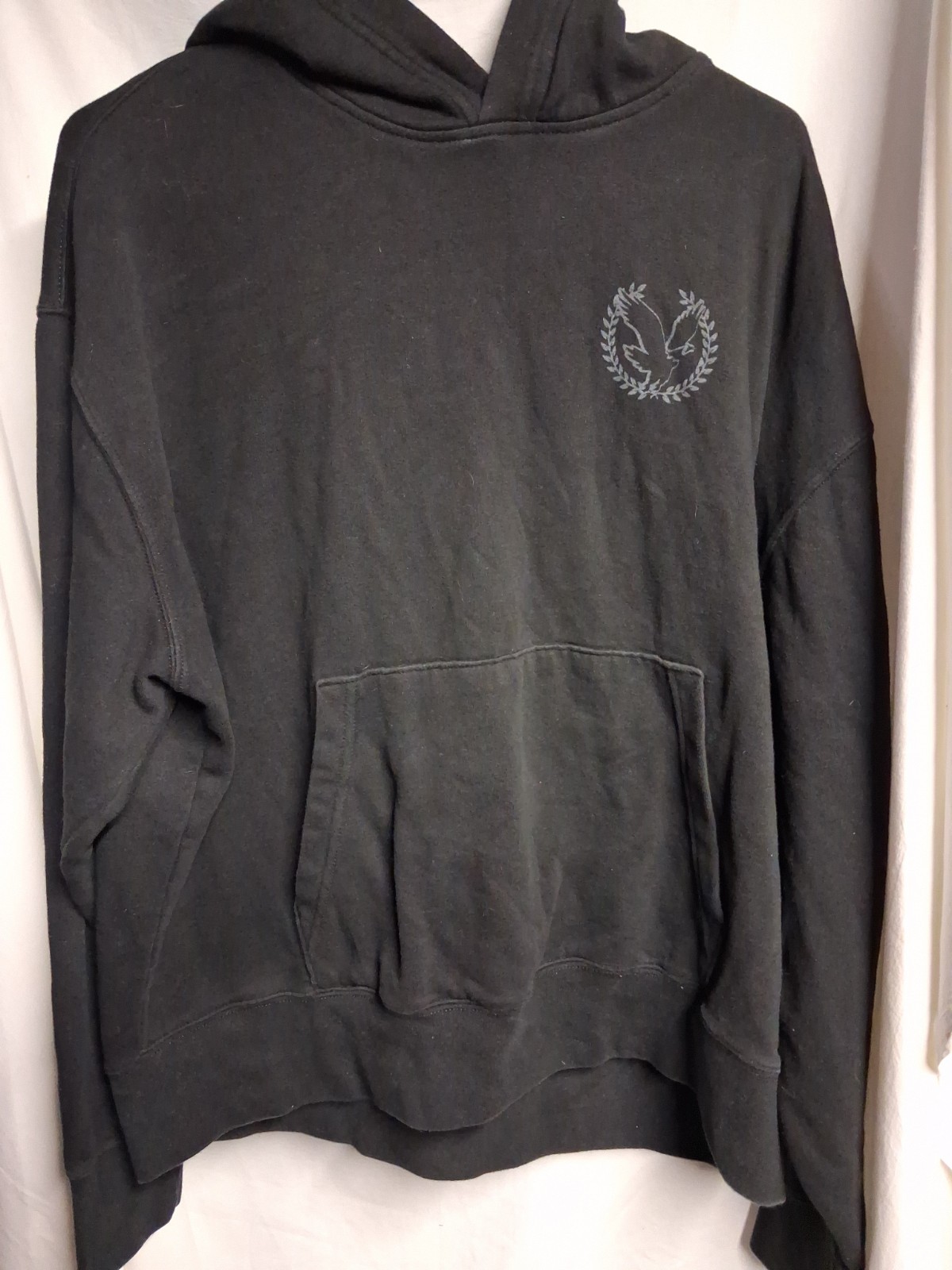 Amercan eagle mens size large black hoodie logo 