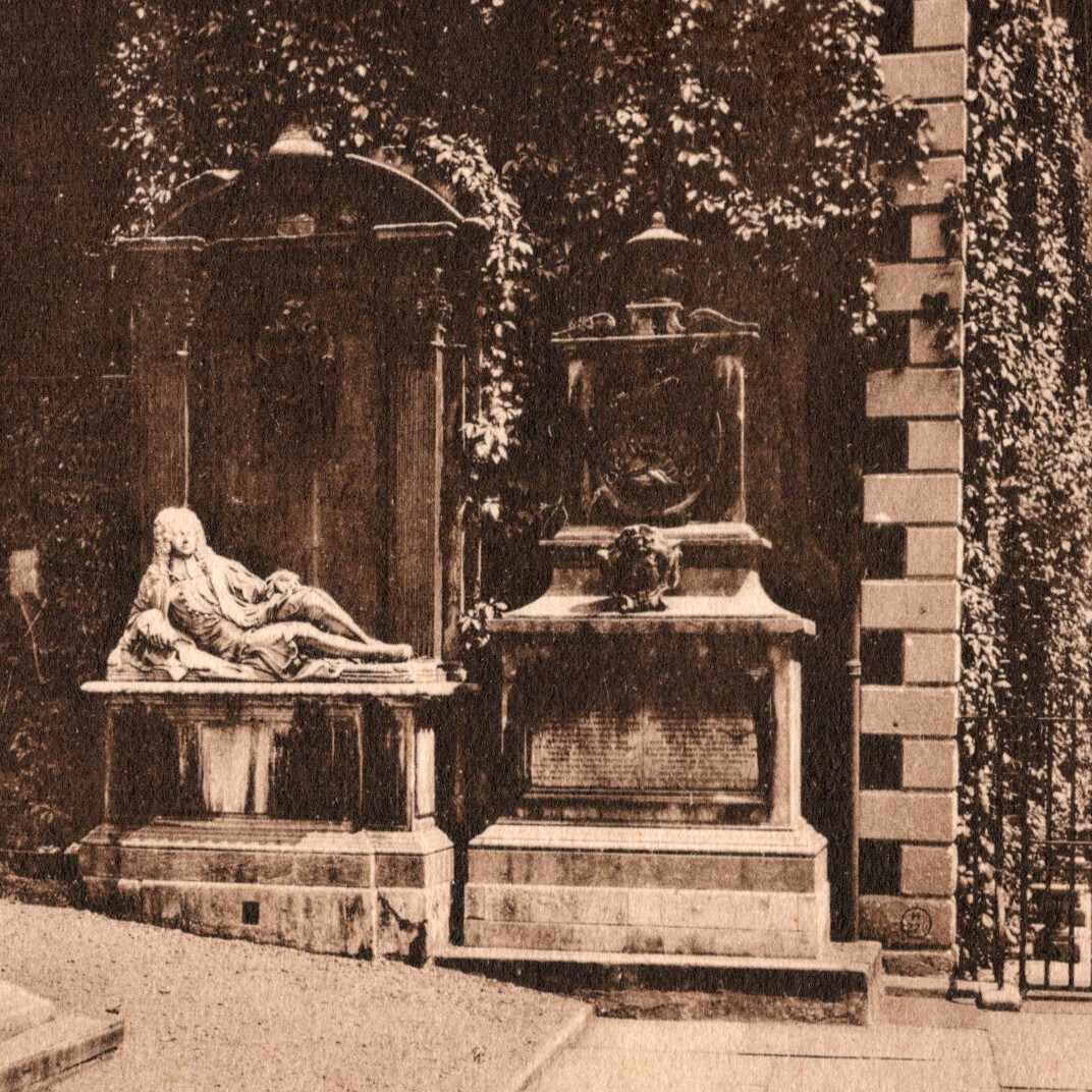 Vintage 1900s Temple Church Postcard Tomb Oliver Goldsmith Dr Mead George III