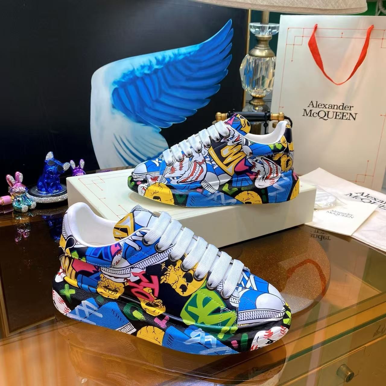 New Men\'s Alexander McQueen Oversized Graffiti Print Sneakers