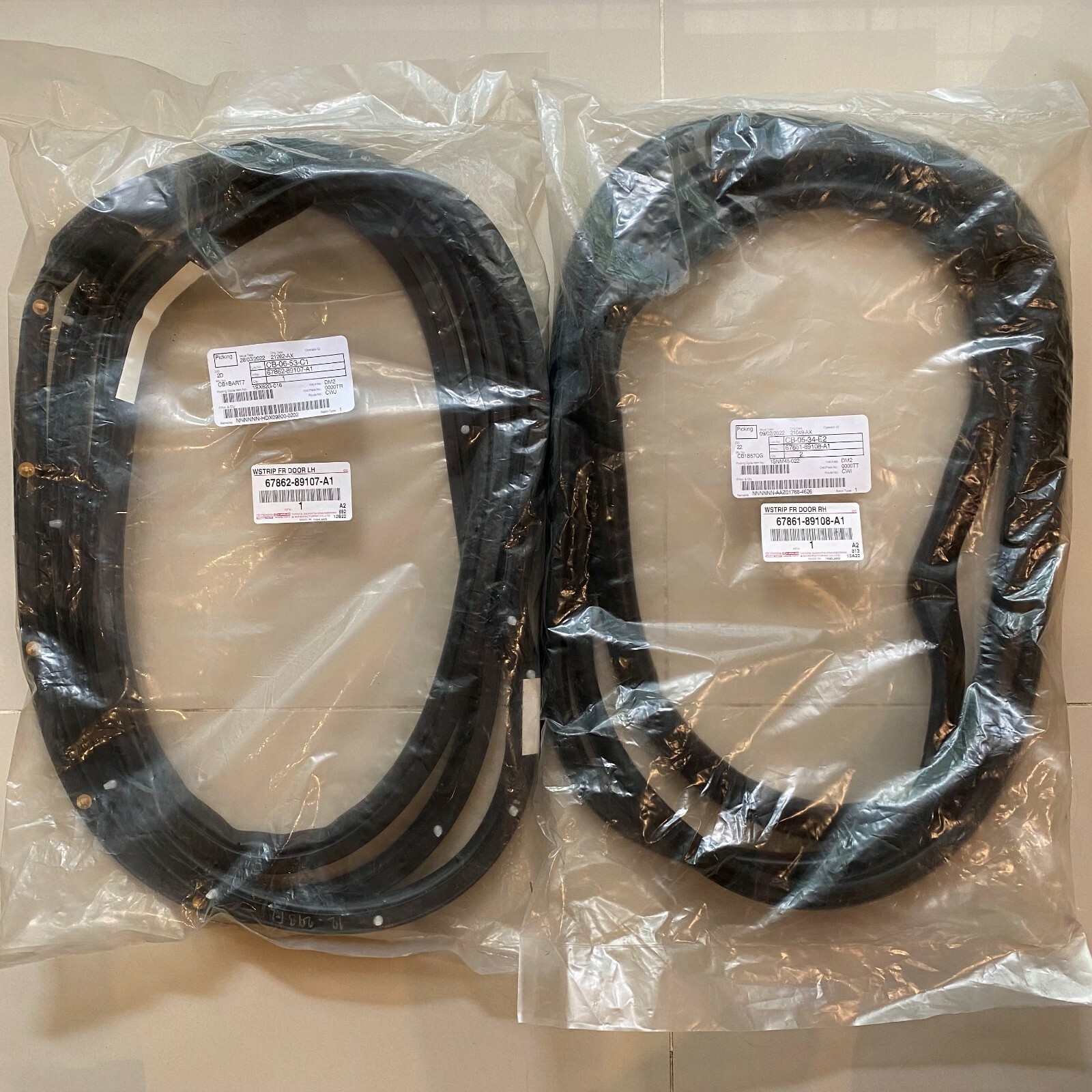88-97 Genuine Toyota Hilux 4Runner Pickup LN106 LN85 door weatherstrip seal 88-97 Genuine Toyota Hilux 4Runner Pickup LN106 LN85 door weatherstrip seal