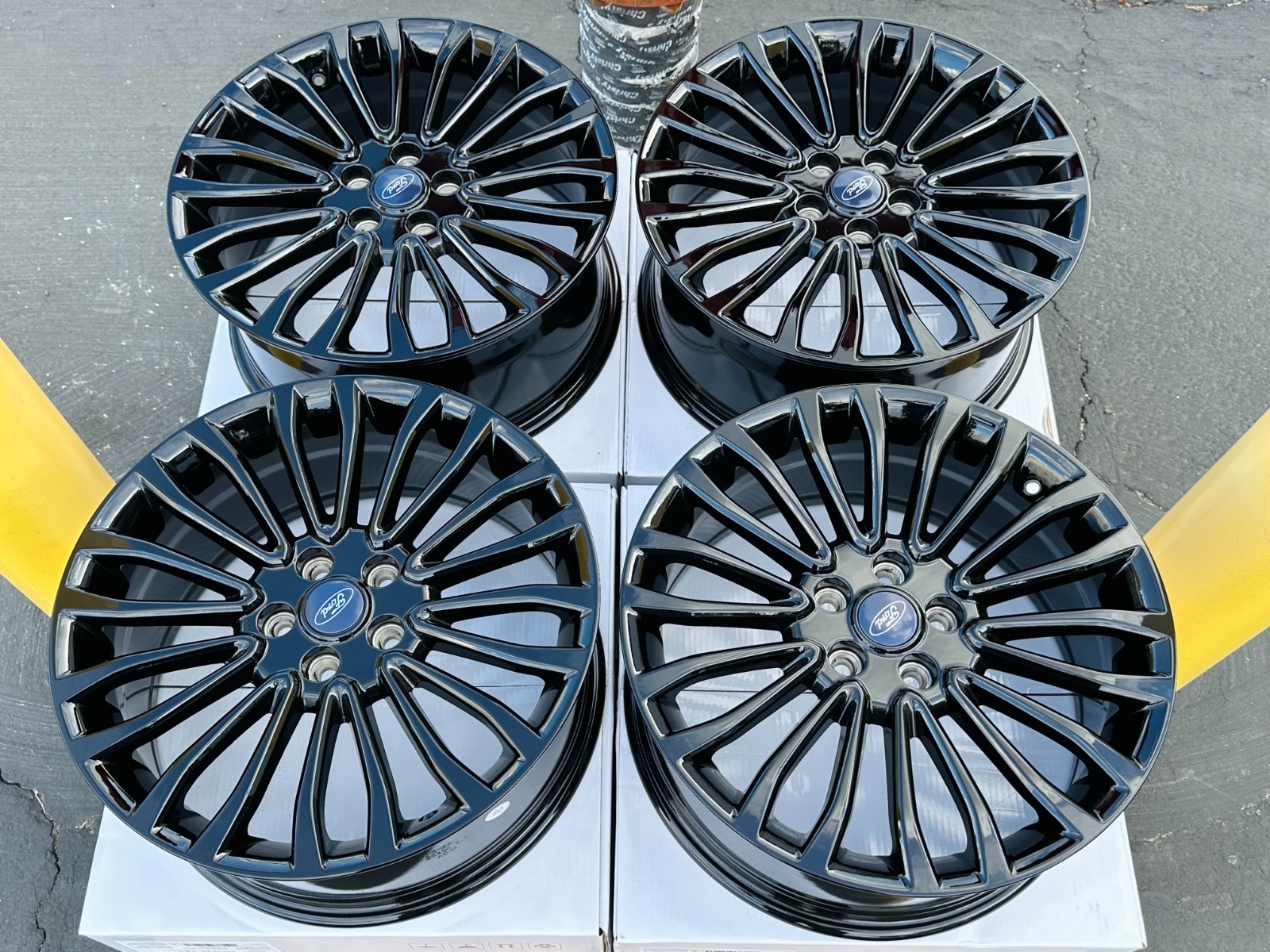 (Set of 4) NEW Gloss Black 18\