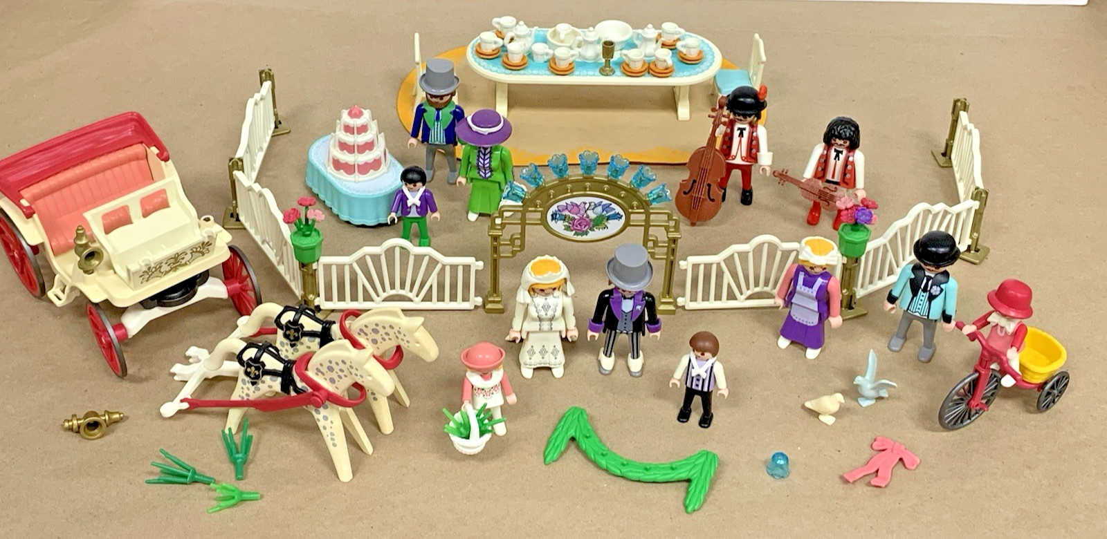 Vintage Retired Playmobil Lot Victorian Wedding Reception Bride Groom Carriage Vintage Retired Playmobil Lot Victorian Wedding Reception Bride Groom Carriage