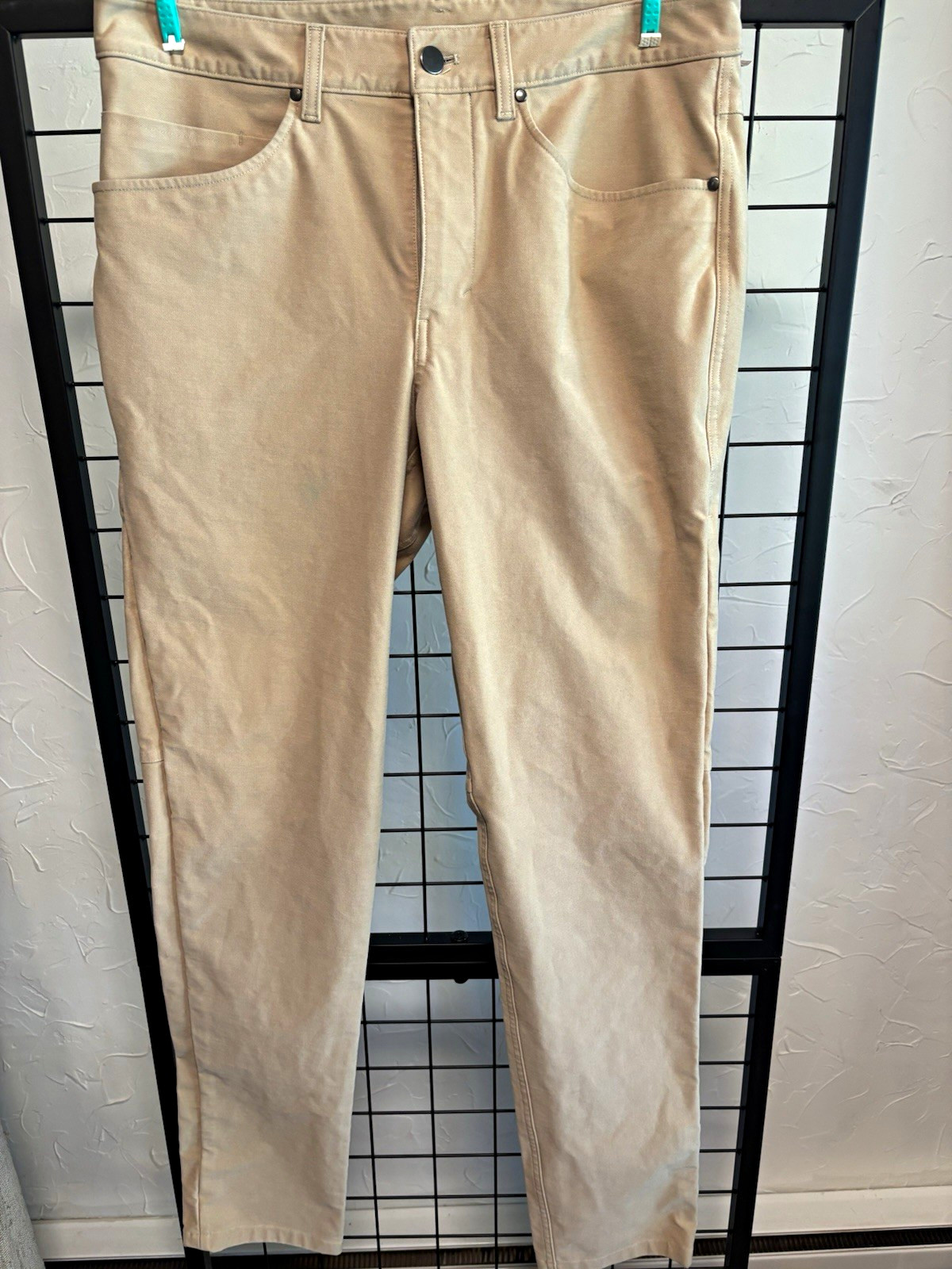 Lululemon mens Skinny Beige Denim Jeans Mid Rise Light Wash 5-Pocket Button Zip Lululemon mens Skinny Beige Denim Jeans Mid Rise Light Wash 5-Pocket Button Zip