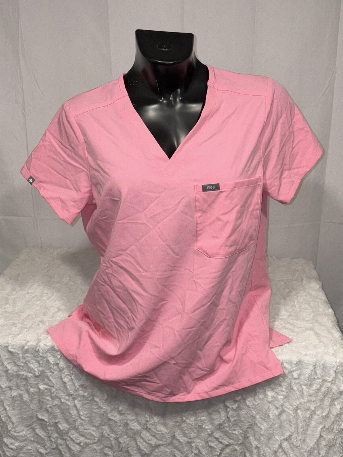 FIGS CATARINA NURSE TECHNICAL 1 POCKET SUNRISE PINK SCRUB TOP WOMENS MEDIUM NWOT