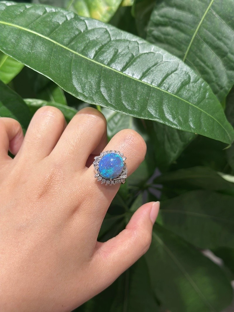 7.19ct Australian Black Opal Ring - Platinum Setting - GIA Certified Statement