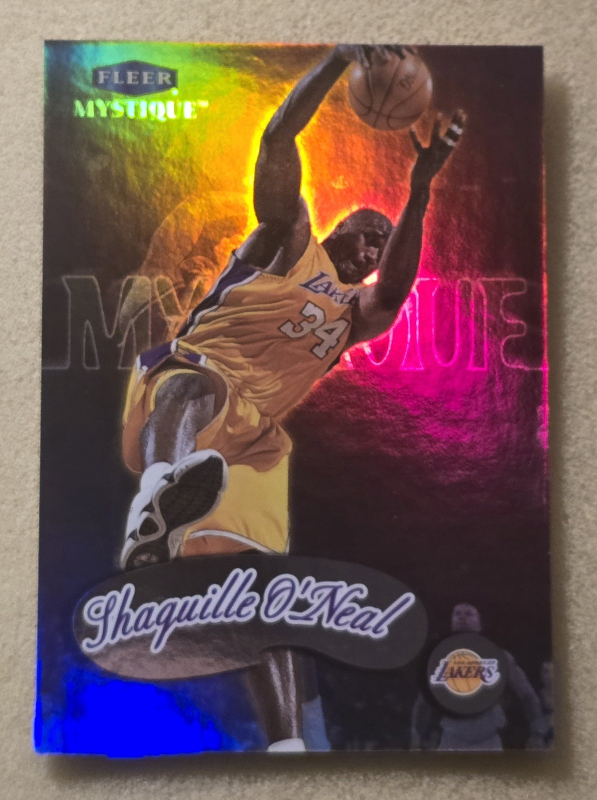 1999-00 Fleer Mystique SHAQUILLE O\'NEAL #22 Los Angeles Lakers Holofoil 
