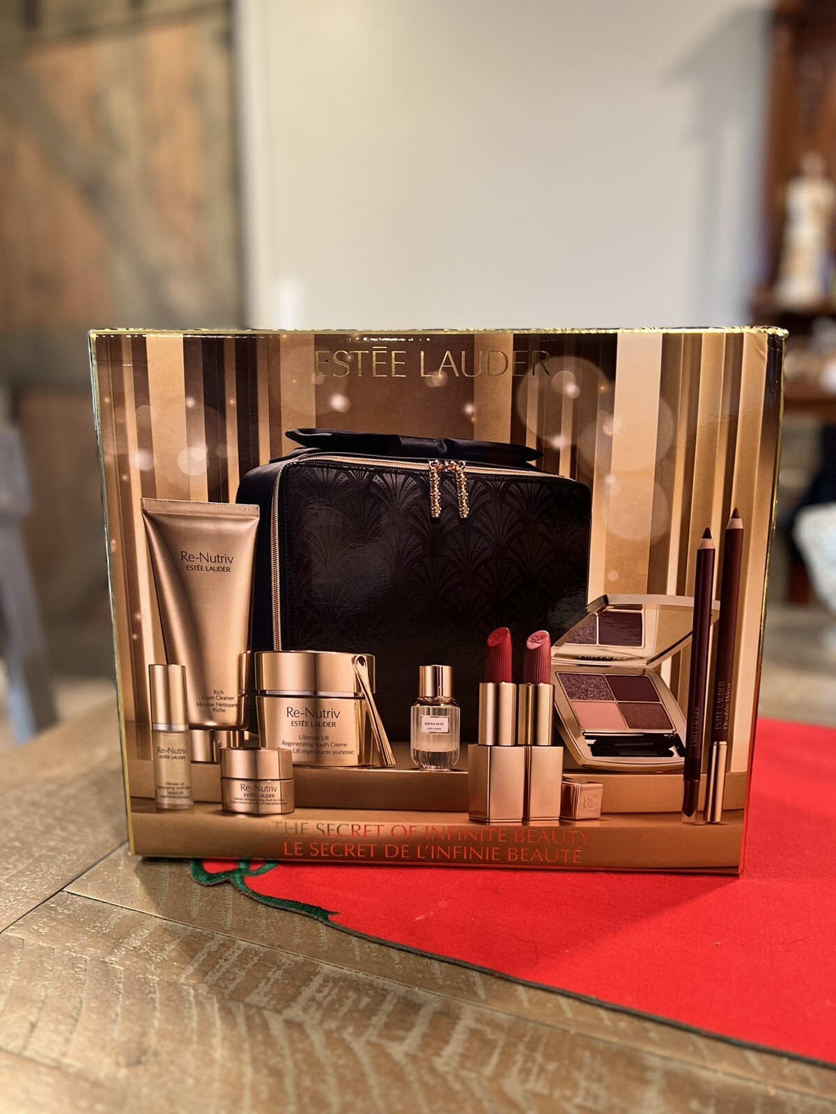 LIMITED EDITION $795 Value, Luxury Re-Nutriv 2024 BLOCKBUSTER By Estée Lauder