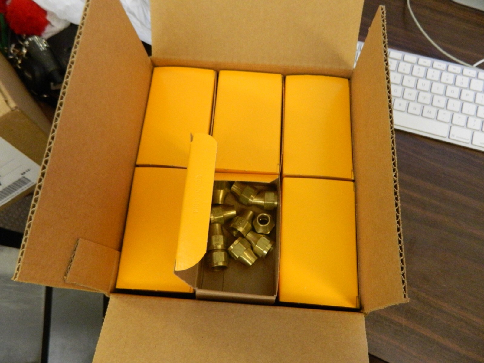 PARKER qty 180 pcs Brass Flared Tube Short Nut: 3/8\