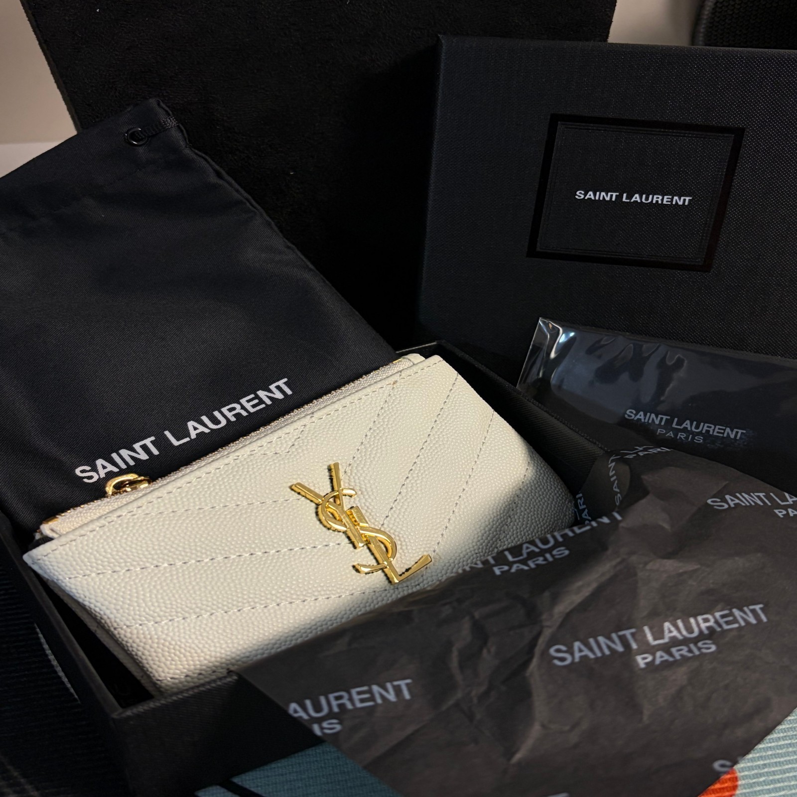 YSL Cassandre Zippered Key Pouch White Grain Leather Gold Logo With Box & Dust