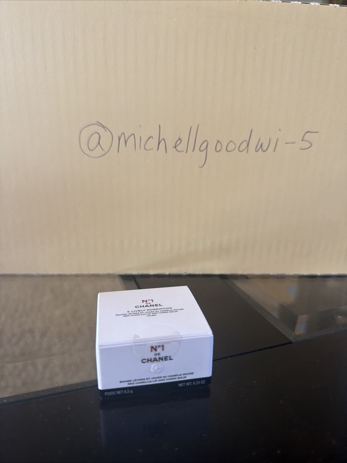 CHANEL N°1 Lip And Cheek Balm 5 Lively Rosewood New In Box CHANEL N°1 Lip And Cheek Balm 5 Lively Rosewood New In Box