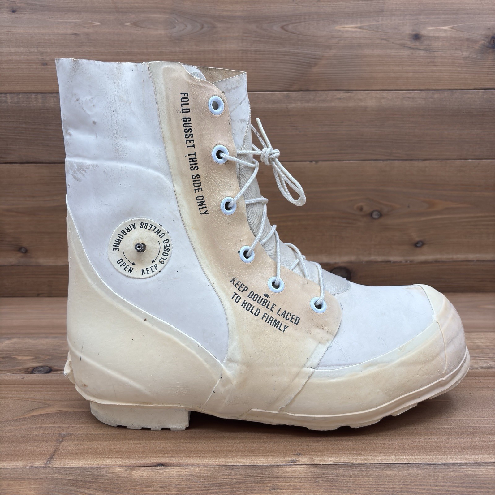 Mens 11R 1985 Bata U.S. Military Mickey Mouse Extreme Cold Weather Bunny Boots
