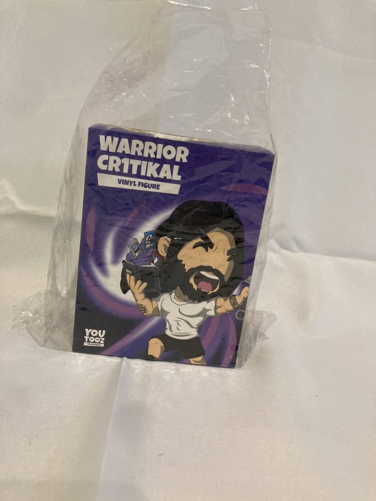 Youtooz Warrior Cr1TiKaL (Moist Cr1TiKaL) Youtooz Warrior Cr1TiKaL (Moist Cr1TiKaL)