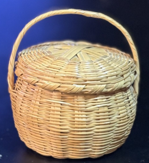 Vintage 50's-60's Small Lidded Sewing Trinket Basket--Split Bamboo & Reed, Mint Vintage 50's-60's Small Lidded Sewing Trinket Basket--Split Bamboo & Reed, Mint