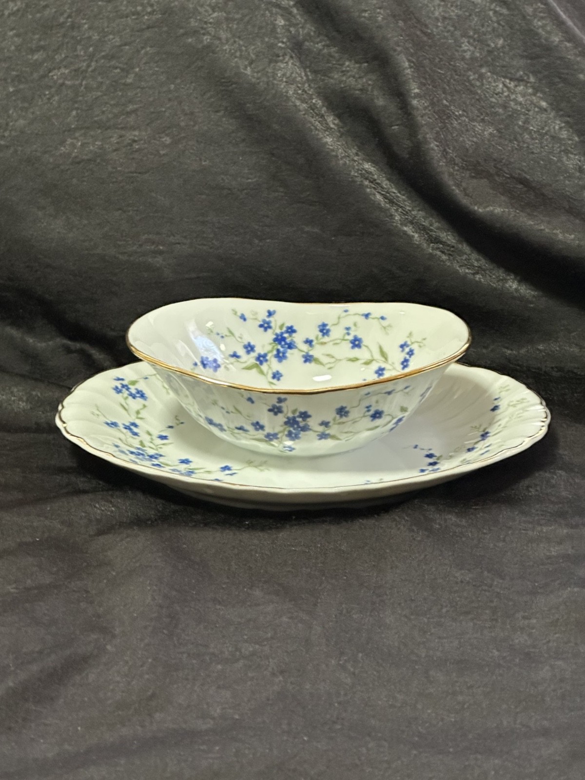 1LIMOGES BERNARDAUD Gravy boat & underplate  Myosotis pattern. Made in France