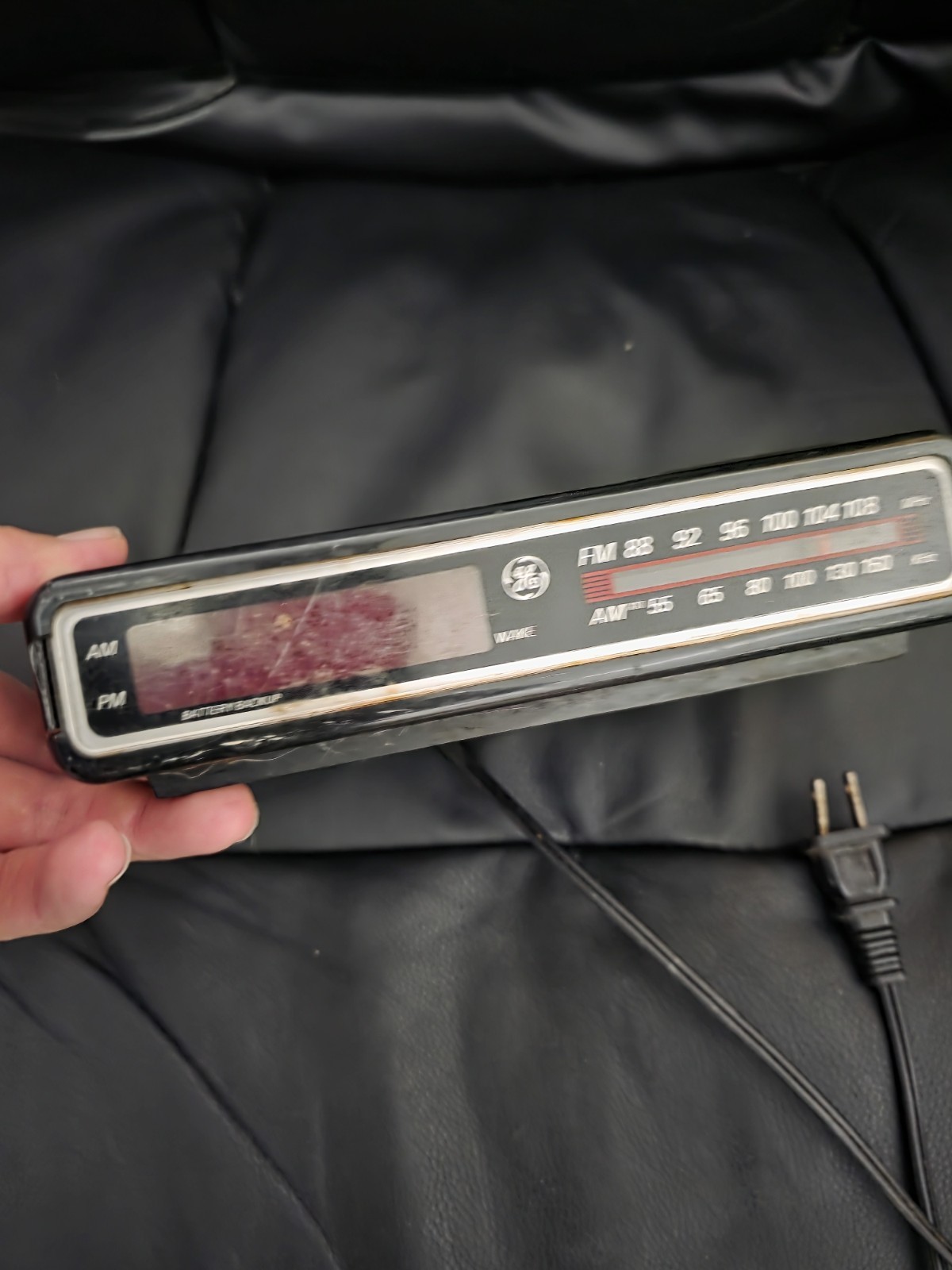 Vintage 1980’s GE Alarm Clock Radio Black- Tested Works- LOUD ALARM IYKYK Vintage 1980’s GE Alarm Clock Radio Black- Tested Works- LOUD ALARM IYKYK