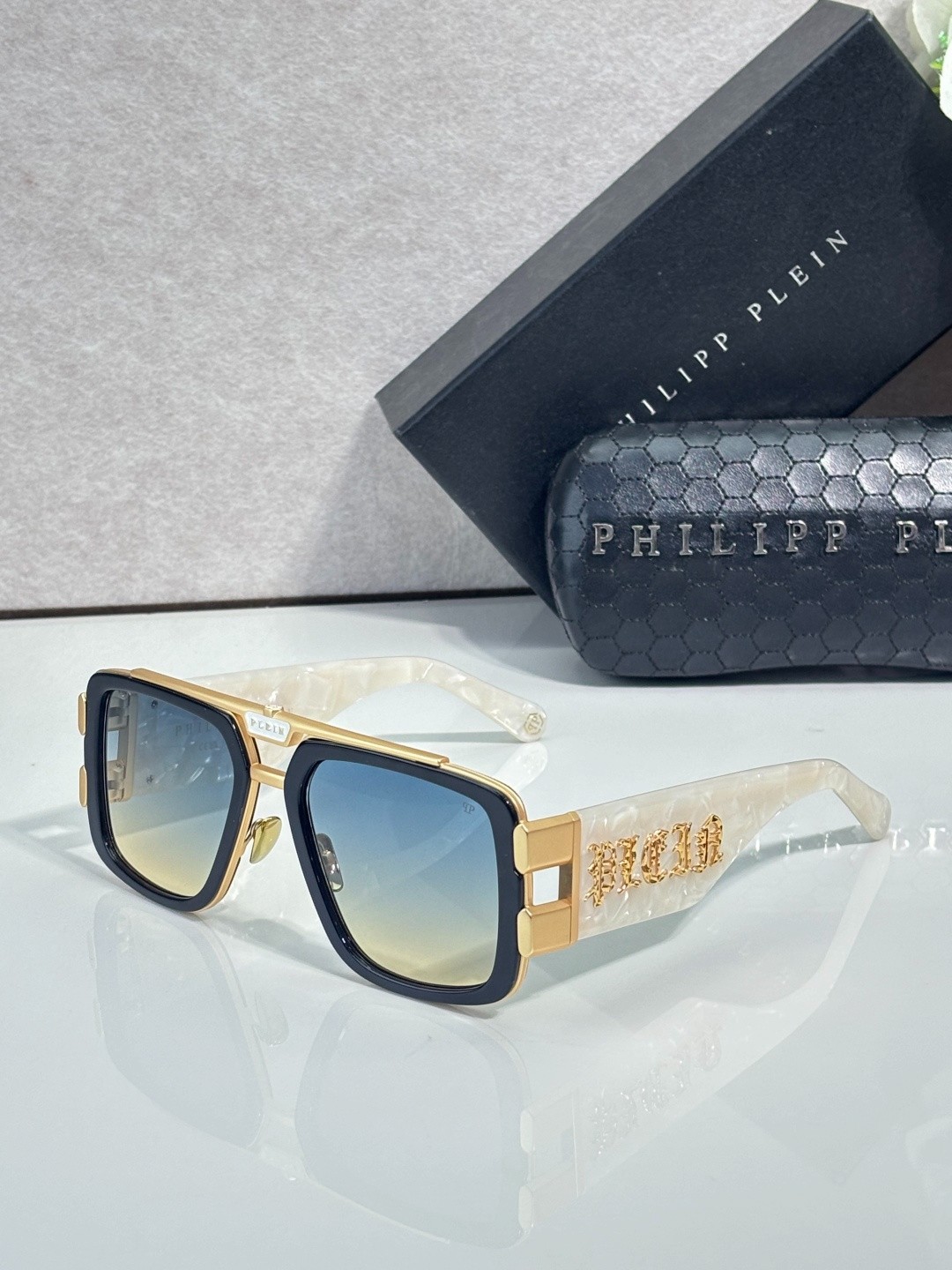 Philipp Plein SPP128M Square Trendy Sunglasses Daily Wear Glasses Philipp Plein SPP128M Square Trendy Sunglasses Daily Wear Glasses