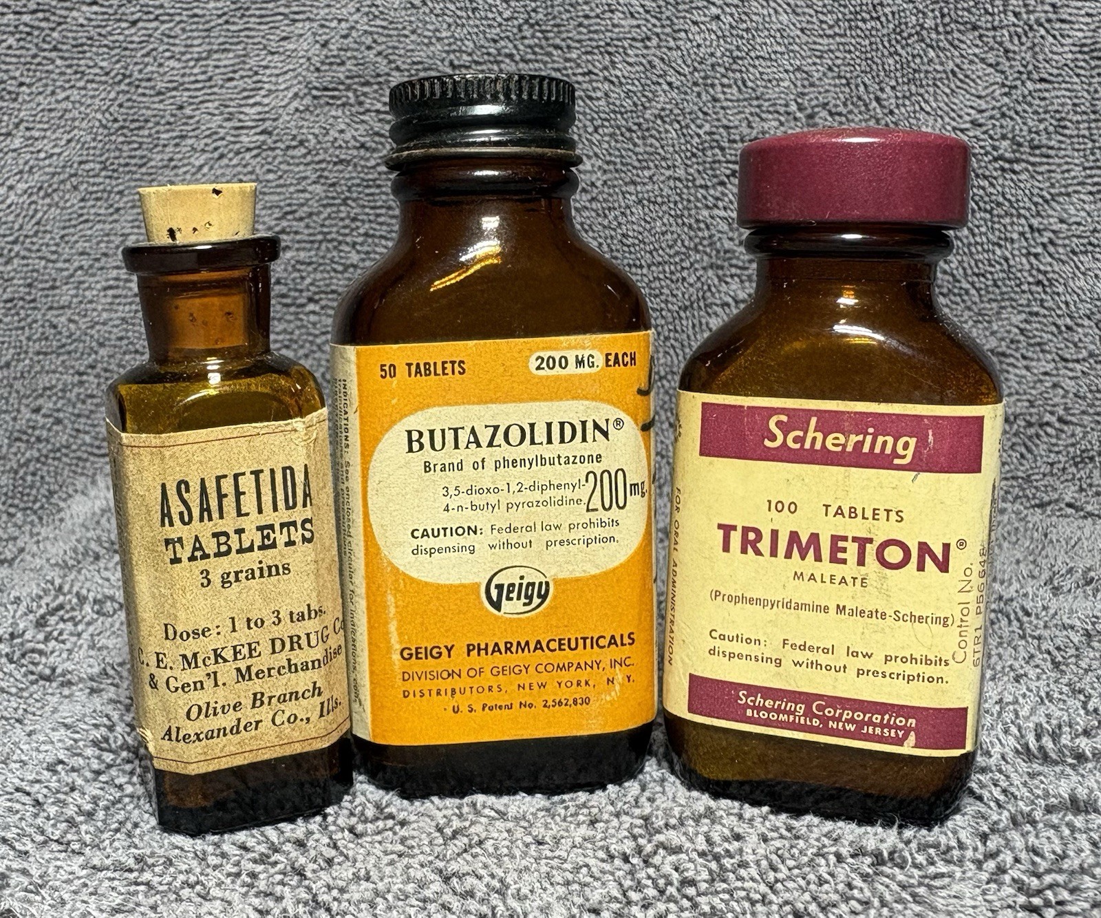 Empty Vintage Medicine Bottle Lot Geigy Butazolidin Schering Trimeton Amber Empty Vintage Medicine Bottle Lot Geigy Butazolidin Schering Trimeton Amber