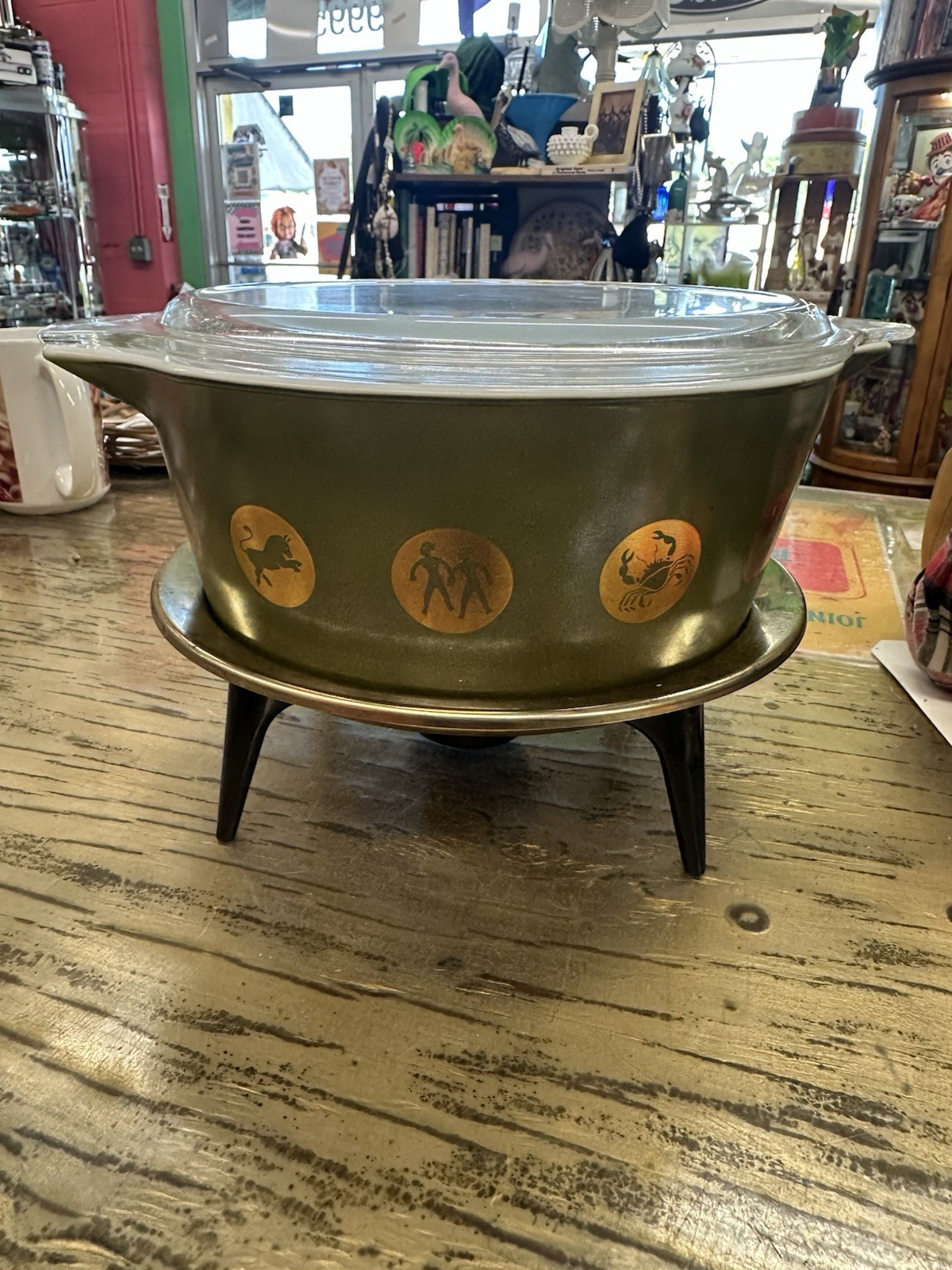 Rare VTG Pyrex Zodiac 475-C 30 Green Casserole Lid & Cradle Stand Rare VTG Pyrex Zodiac 475-C 30 Green Casserole Lid & Cradle Stand