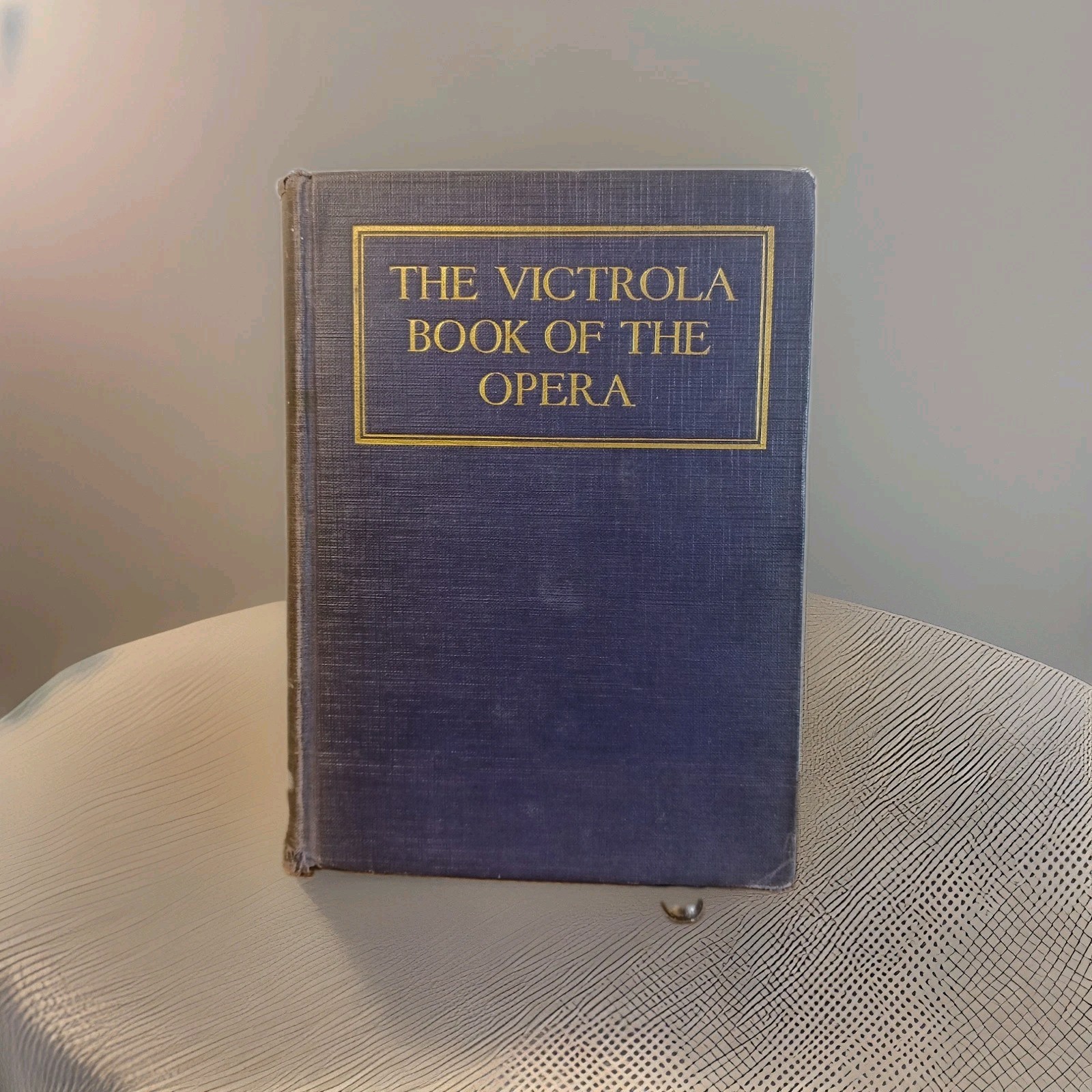 Antique 1919 Victrola Book of the Opera 5th Edition Victor Talking Machine Book