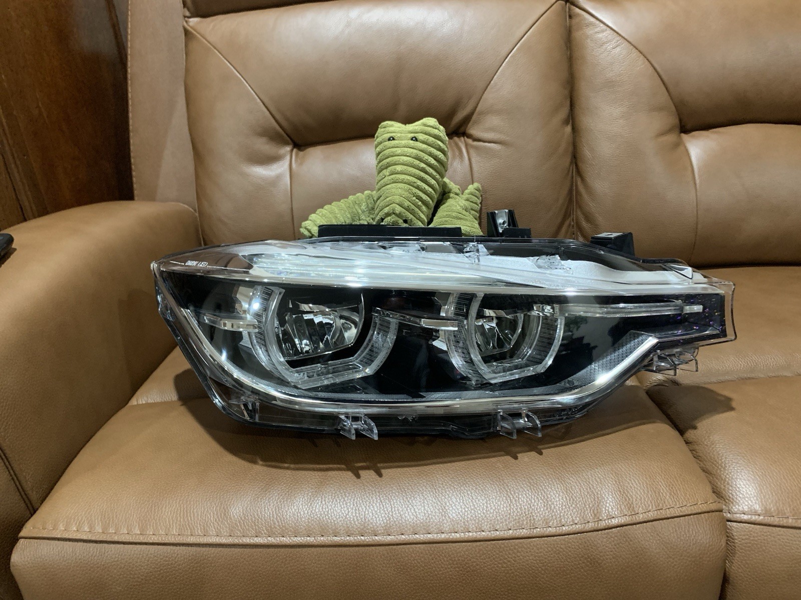 2016-2018 BMW 3-SERIES F30 RIGHT SIDE LED NON-ADAPTIVE HEADLIGHT OEM