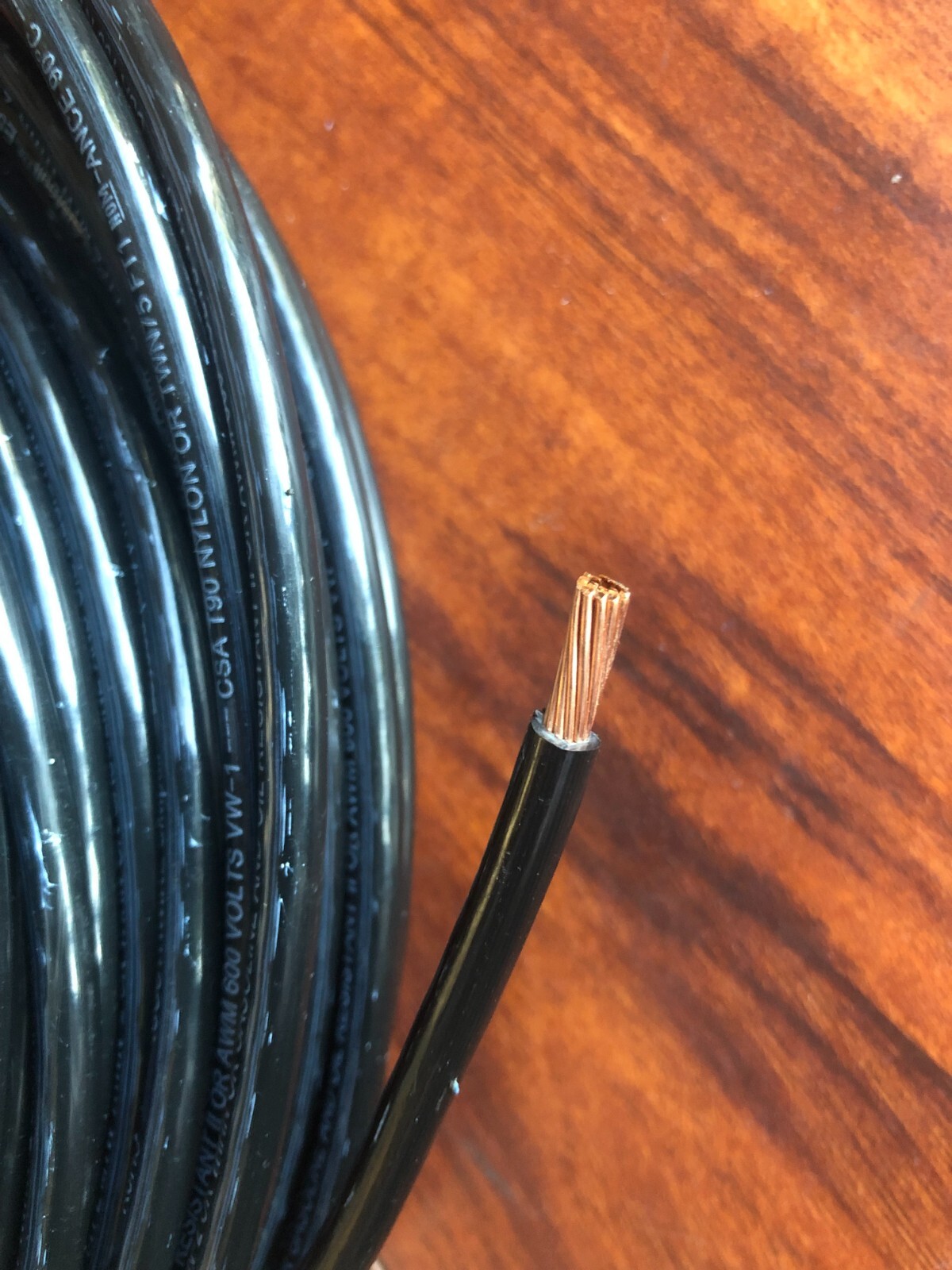 SOUTHWIRE E51583 (AWG8) 600V- Black THWN-2- Gasoline & Oil Resistant - Over 95Ft SOUTHWIRE E51583 (AWG8) 600V- Black THWN-2- Gasoline & Oil Resistant - Over 95Ft