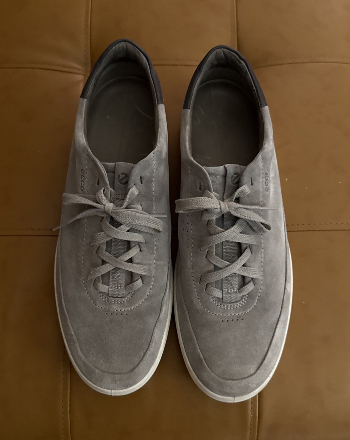 Men’s Ecco Size 13 Grey Suede Soft 7 Lace Up Casual Sneakers Men’s Ecco Size 13 Grey Suede Soft 7 Lace Up Casual Sneakers