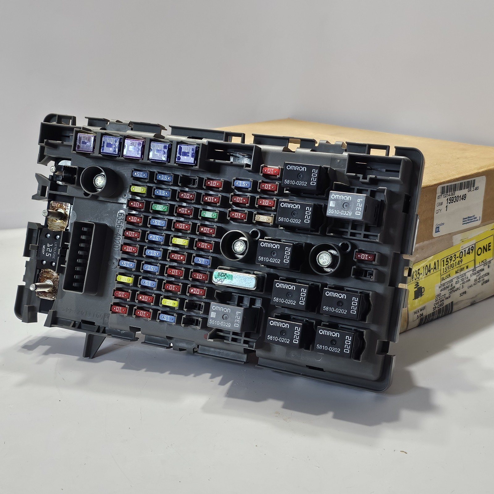 GM 15930149 OEM 03-07 Express 1500 Electrical Components-Junction Block